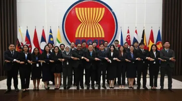 Secretary-General of ASEAN Engages with Participants of the Fifth ASEAN Junior Fellowship Programme with the ASEAN Secretariat