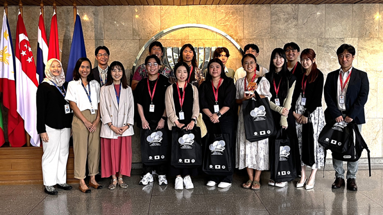 Ritsumeikan Asia Pacific University (APU) Visit to JMT